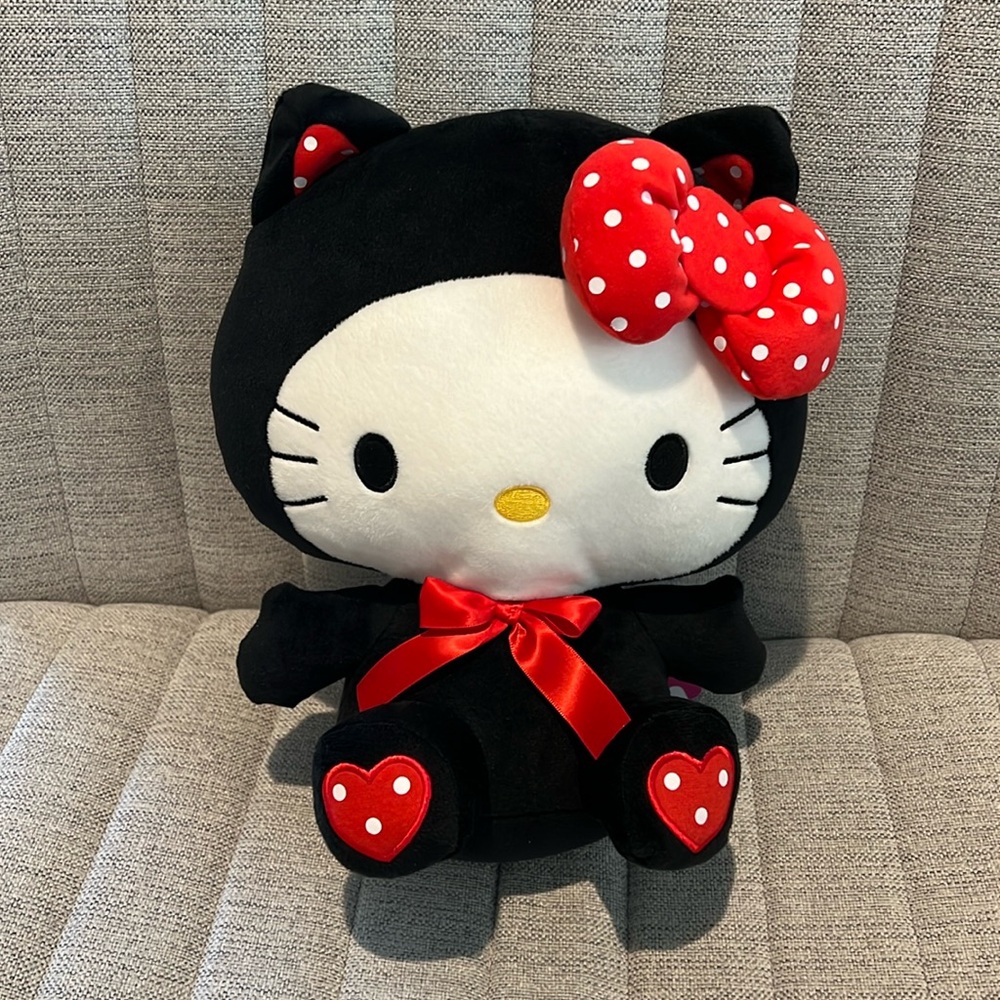 Hello Kitty - Black Cat with Ribbon